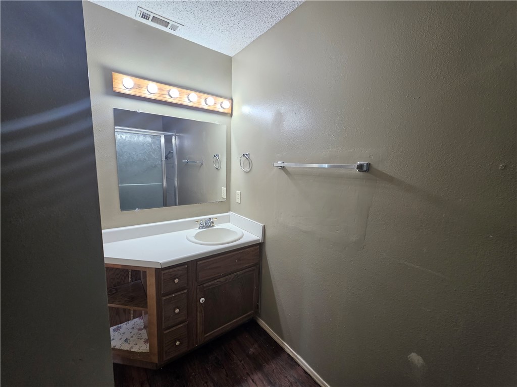 Pine Meadow Add Ph III Rogers - Residential Lease