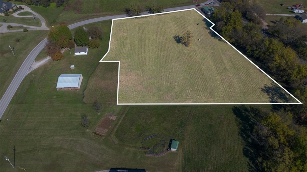 Tontitown Outlots - Land