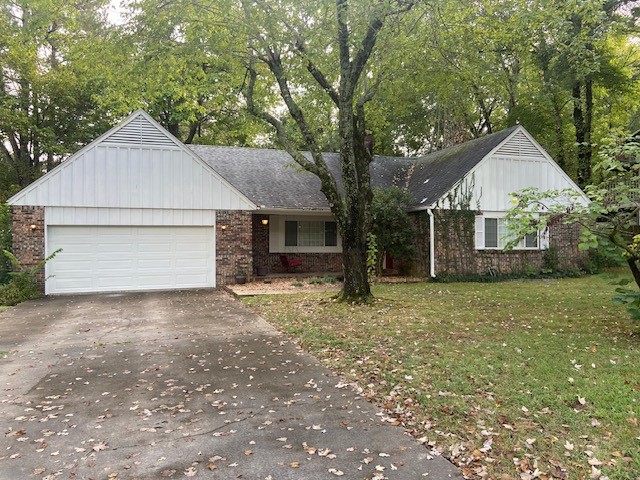 Gulley Park is in walking distance, a BIG plus for this home. INVESTORS and or 1031 money buyers, this home is only for sale with seller retaining the right to lease back for 1 year after closing date and will pay up to $1,700 per month lease. NO SHOWINGS until Tuesday 9-12-23