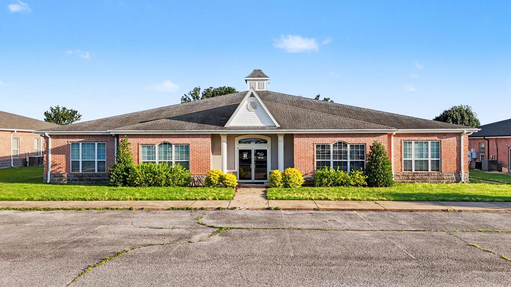 Located in one of NW Arkansas' dynamic growth corridors, one block off Walton Blvd, this office building offers buyers an opportunity to acquire a fully leased property surrounded by major employers, professional office users, & multifamily developments. 

Priced at $225/psf. Occupied thru March 2027.
Suite 1 features reception, private offices, kitchenette, conf. room & display area.
Suite 2 has private offices & 2 large open showroom/workspaces.
Floor plan adaptable to a variety of office, medical/dental needs; shared common area.
Professional office park setting with ample parking ; 2.5 miles from the WM Global campus.