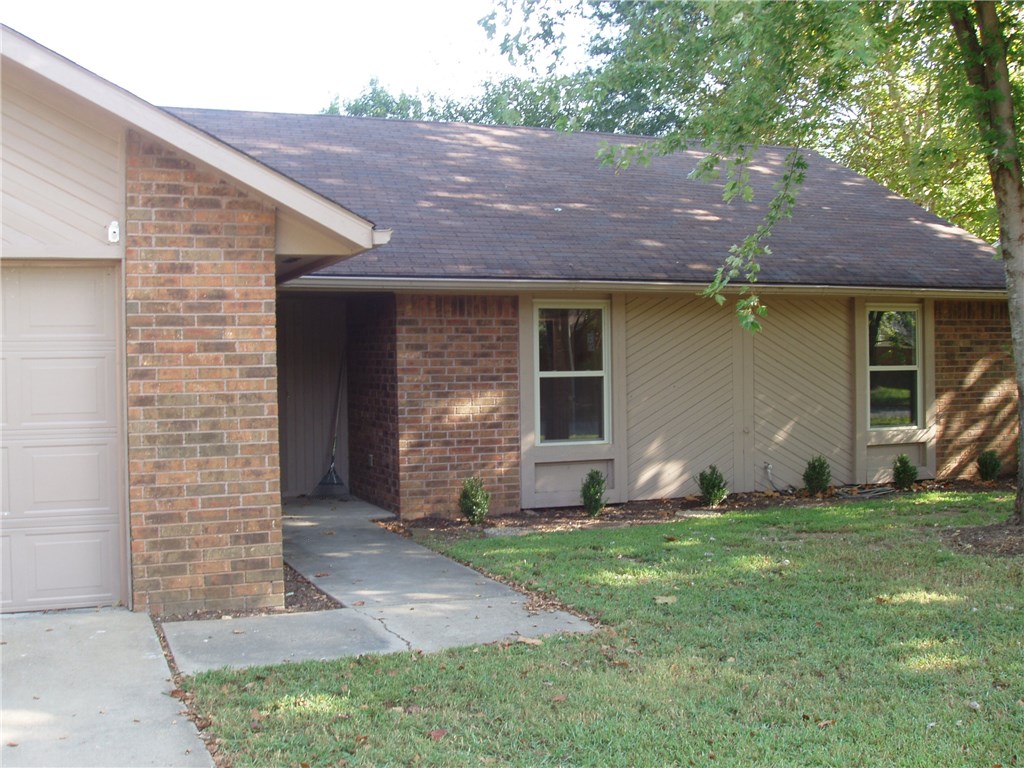 Nice 3 bedroom with fenced back yard in great location. Refrigerator and lawn care included. Available May 1st. Walking distance to Butterfield Elementary. Agent owned.