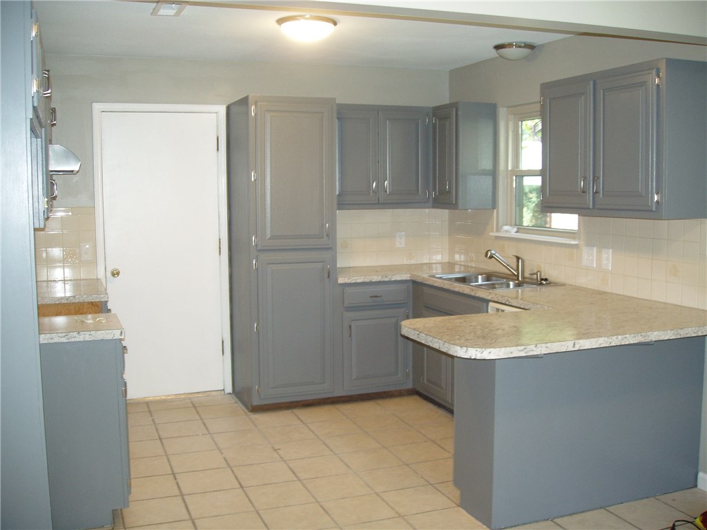 North Briar Sub - Residential Lease