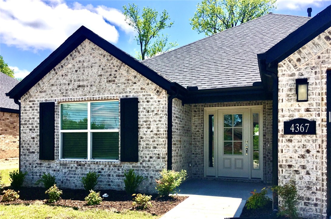 Hamptons - Residential Lease