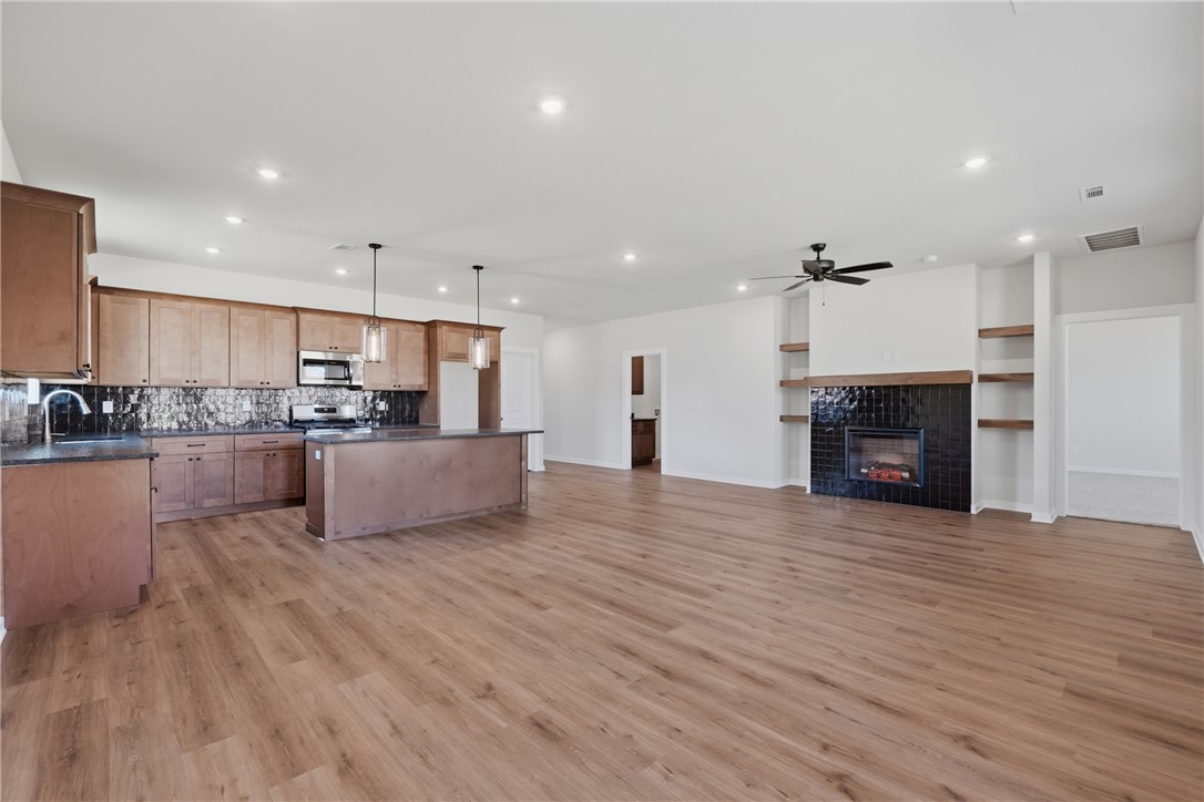 HERITAGE RANCH PH 5-SILOAM SPRINGS - Residential