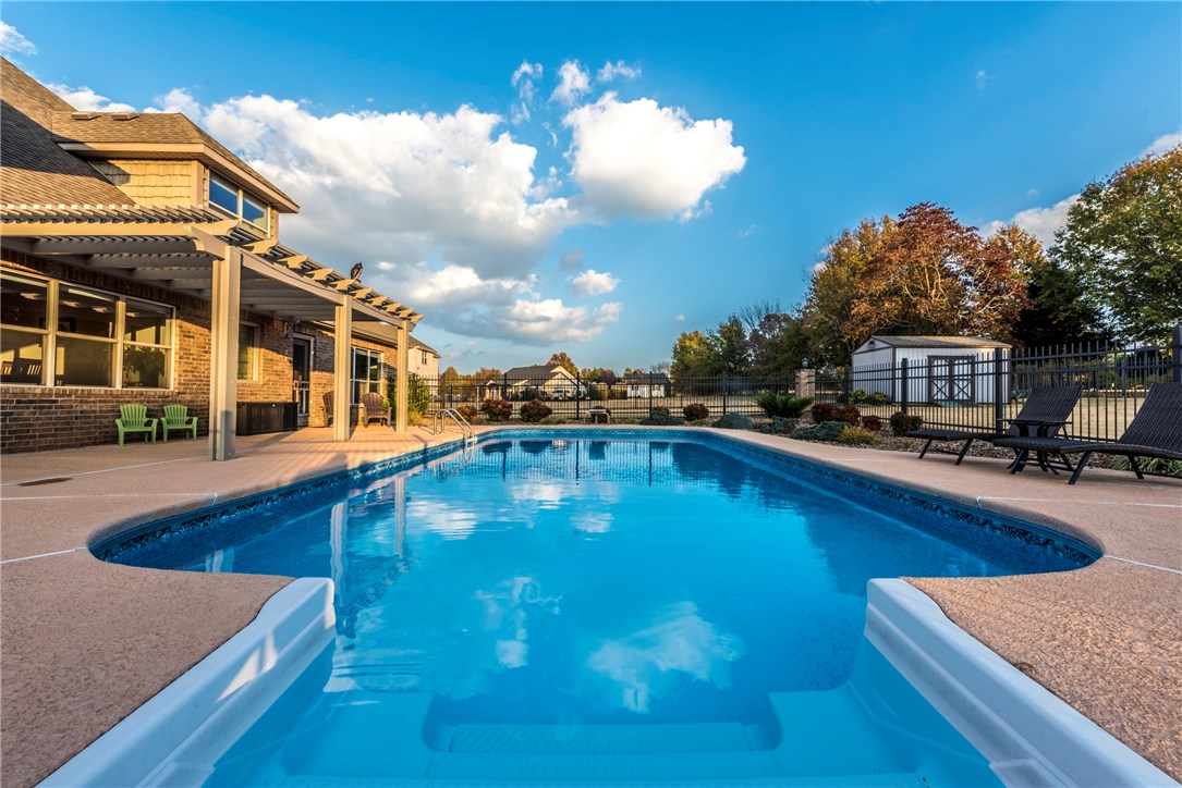 Richards Glen Ph 1 Little Flock - Residential