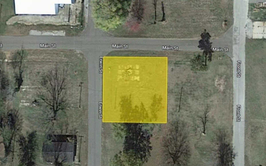 This small town of Success Arkansas of Clay County is the perfect place for someone who wants the small-town life. It is in between other small towns and area amenities, perfect for being around wildlife and hunting, creeks and just South of the Missouri border. Build your new home or place a mobile home on this .23 acre (+/-) lot. No restrictions. Seller to provide Limited Warranty Deed only.
