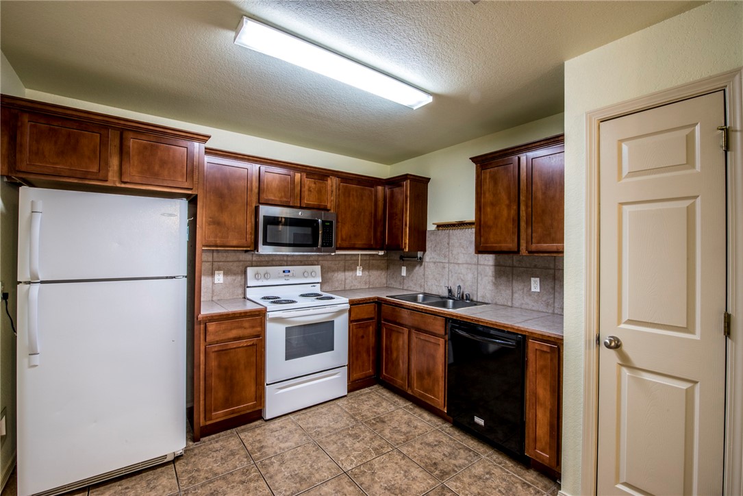 Pine Valley Add Ph V - Residential Lease