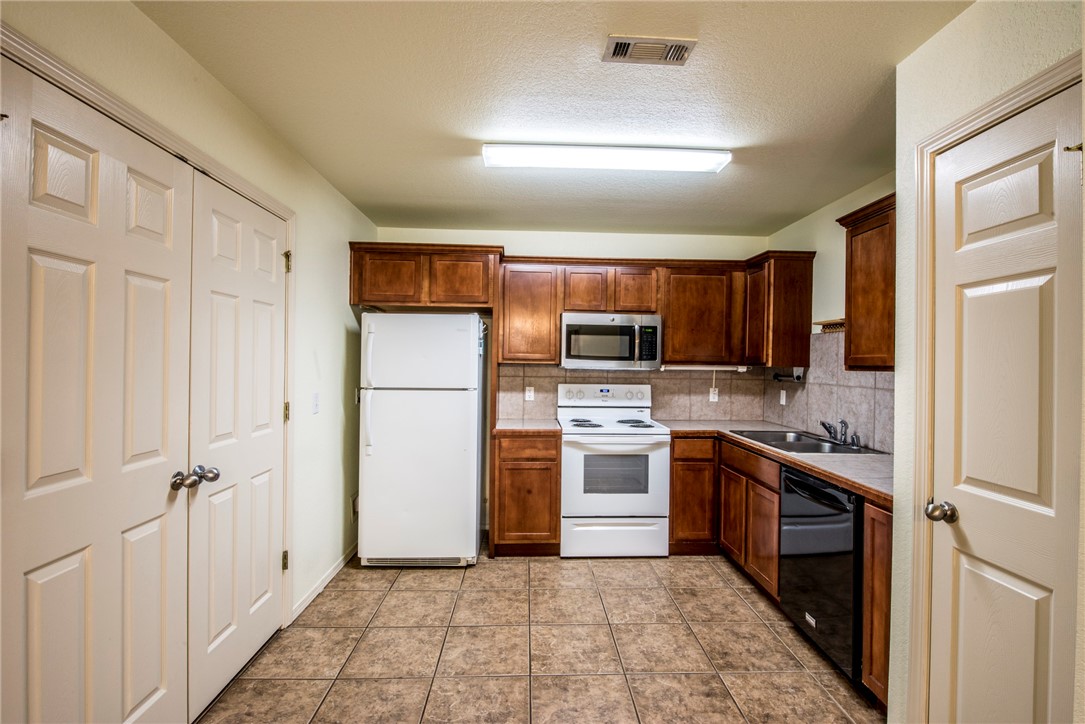 Pine Valley Add Ph V - Residential Lease