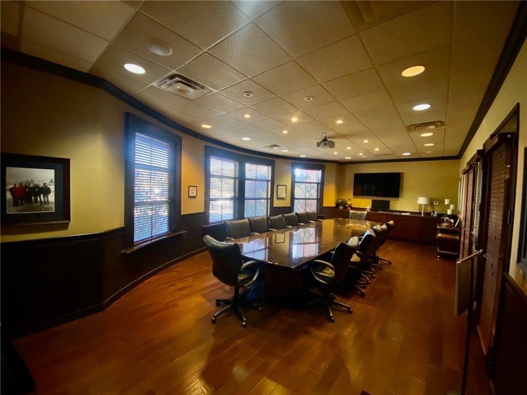 Cmn Bus Park - Commercial Lease