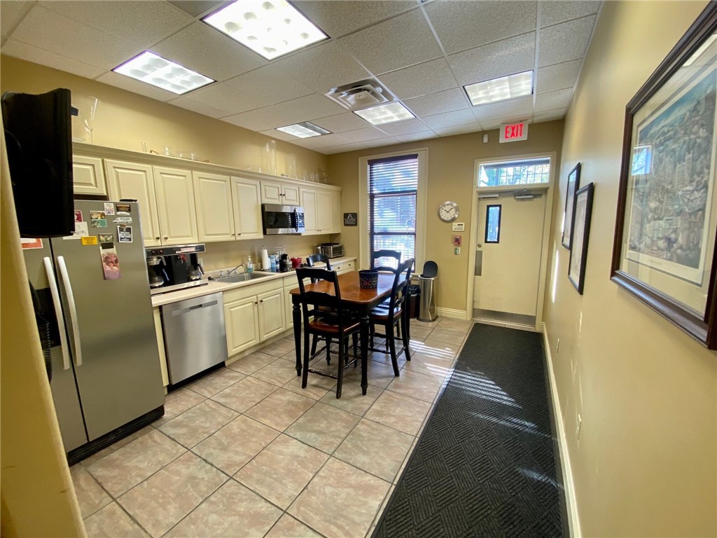Cmn Bus Park - Commercial Lease