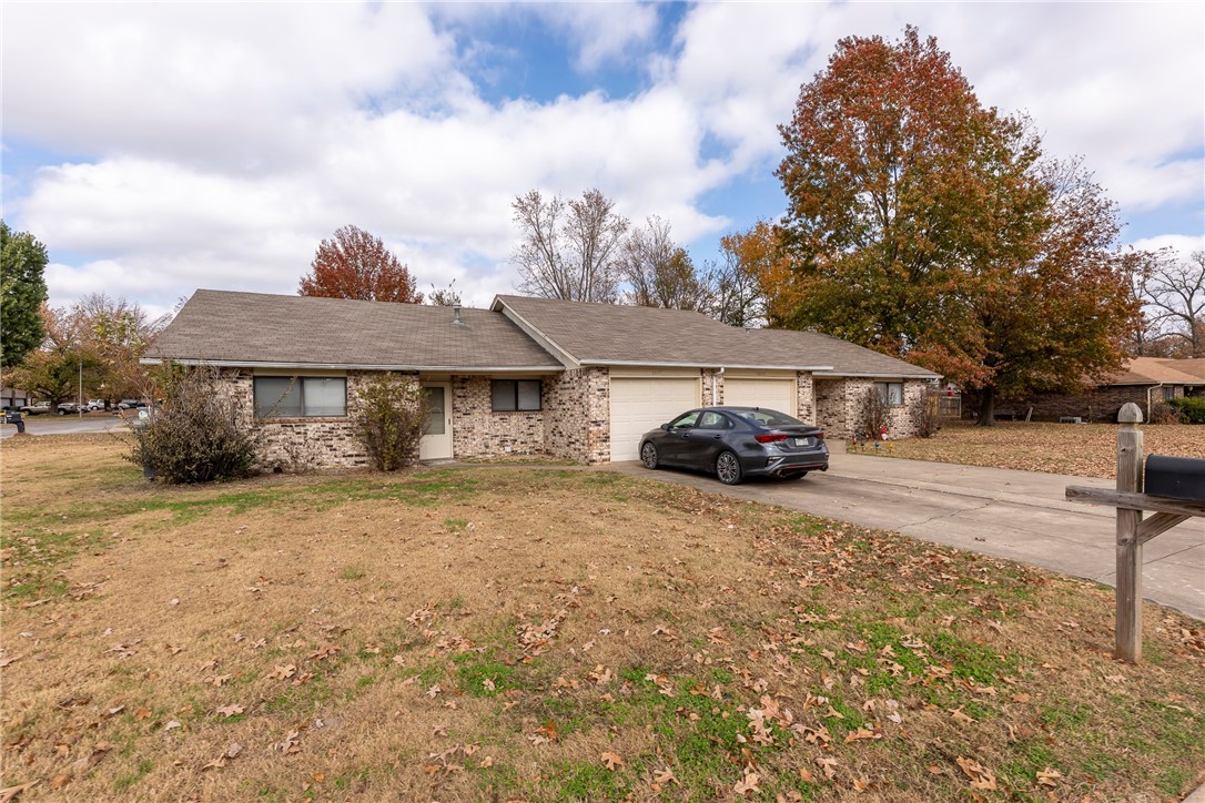 Sundance Acres Ph 4 Rogers - Residential
