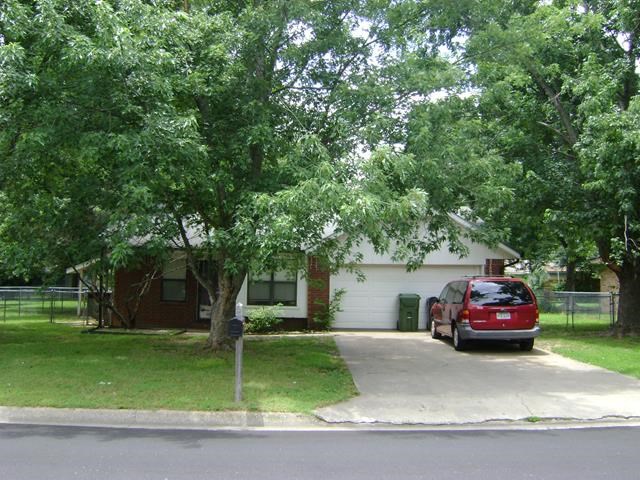 Covered Patio. Great location.  Additional $25 / month for 6 month lease term.