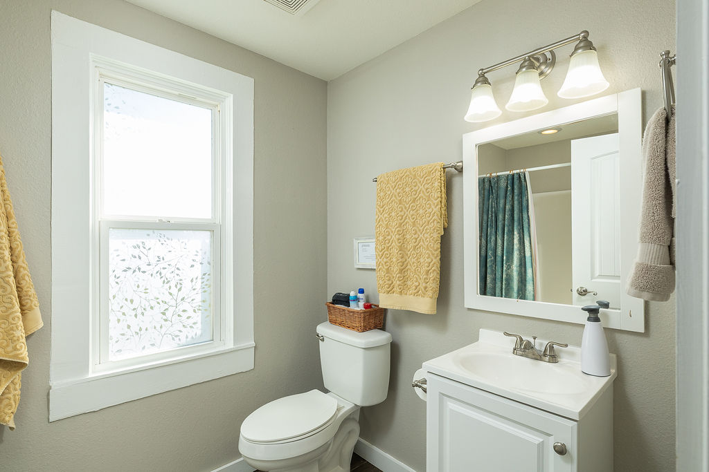 12-18-32-HIGHFILL - Residential Lease