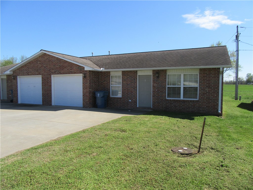 Very nice 2 bedroom/2 bath duplex.  Carpet and Paint are both less than a year old.  Hookups for washer/dryer.  Refrigerator, Microwave, Stove and Dishwasher are included.  Lawn Care Provided. 
No smoking and no pets.