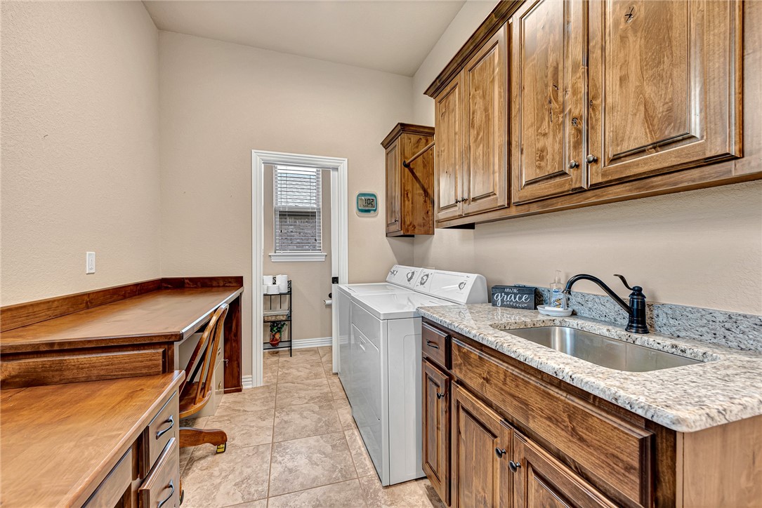 Country Club Villas Bvv - Residential