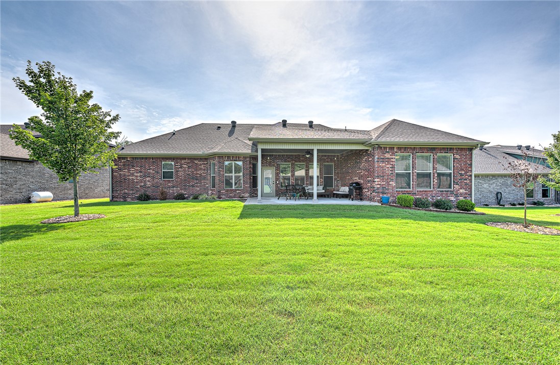 Country Club Villas Bvv - Residential