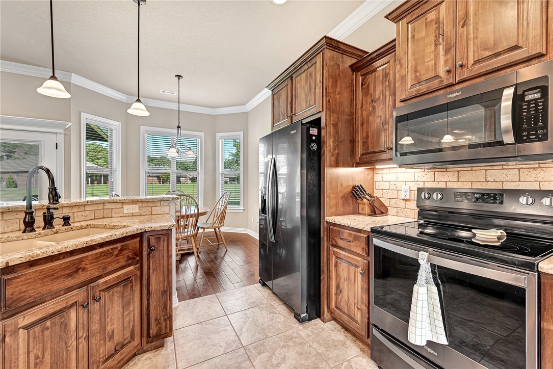 Country Club Villas Bvv - Residential