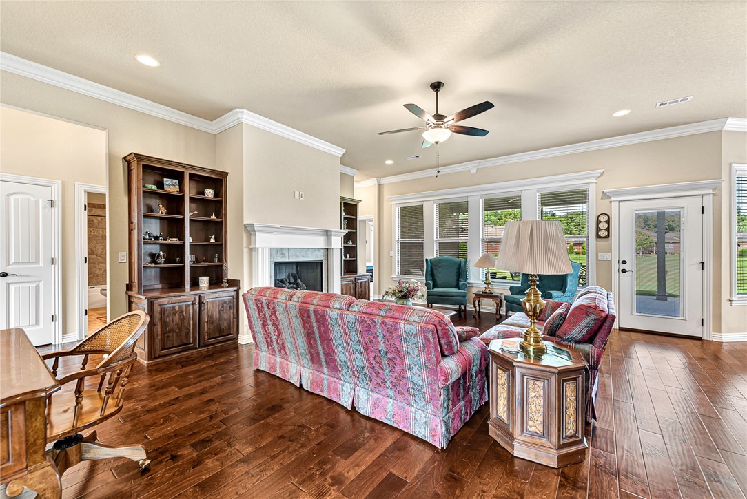 Country Club Villas Bvv - Residential