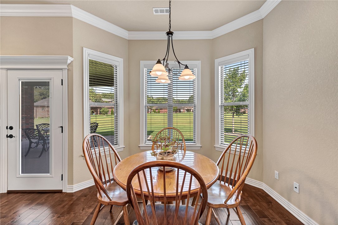 Country Club Villas Bvv - Residential