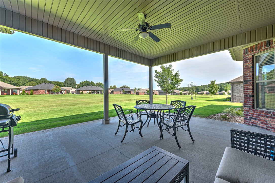 Country Club Villas Bvv - Residential