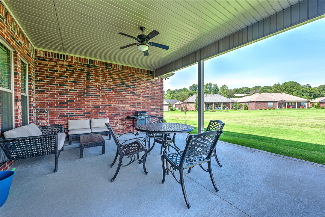 Country Club Villas Bvv - Residential