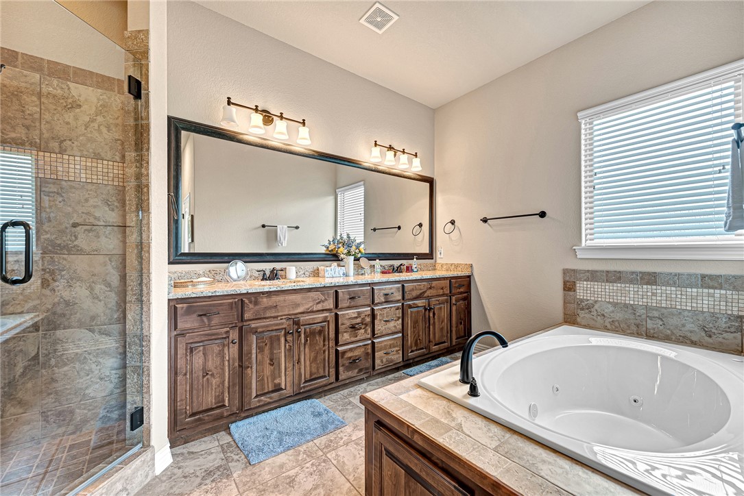 Country Club Villas Bvv - Residential