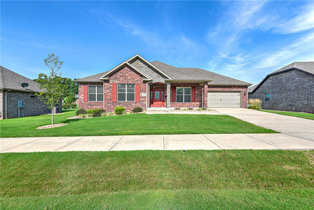 Welcome to your dream oasis nestled in a highly sought-after, rarely available Country Club Villas neighborhood.  Immerse yourself in serenity and views, minutes away from all the opportunities that Northwest Arkansas has to offer.  This home is situated on the edge of Bella Vista Country Club golf course. The open-concept floor plan seamlessly blends the living, dining, and kitchen areas, making it perfect for entertaining guests or spending quality time with family.  Included in the neighborhood POA is all landscaping and lawn care.  The enchanting outdoors beckons with a landscaped yard and patio, perfect for outdoor dining and summer barbecues. Schedule your visit today!