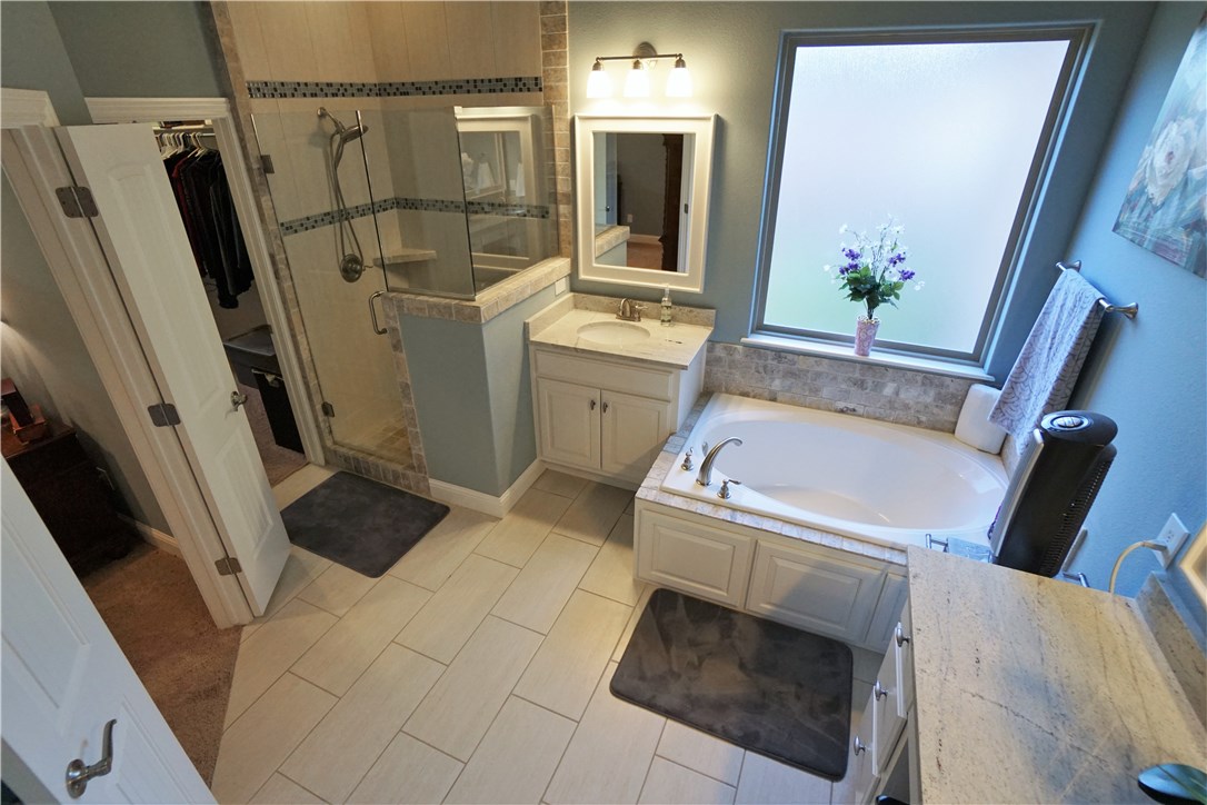 Waterford Estates At Hissom Ranch - Residential