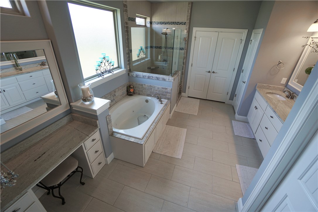 Waterford Estates At Hissom Ranch - Residential