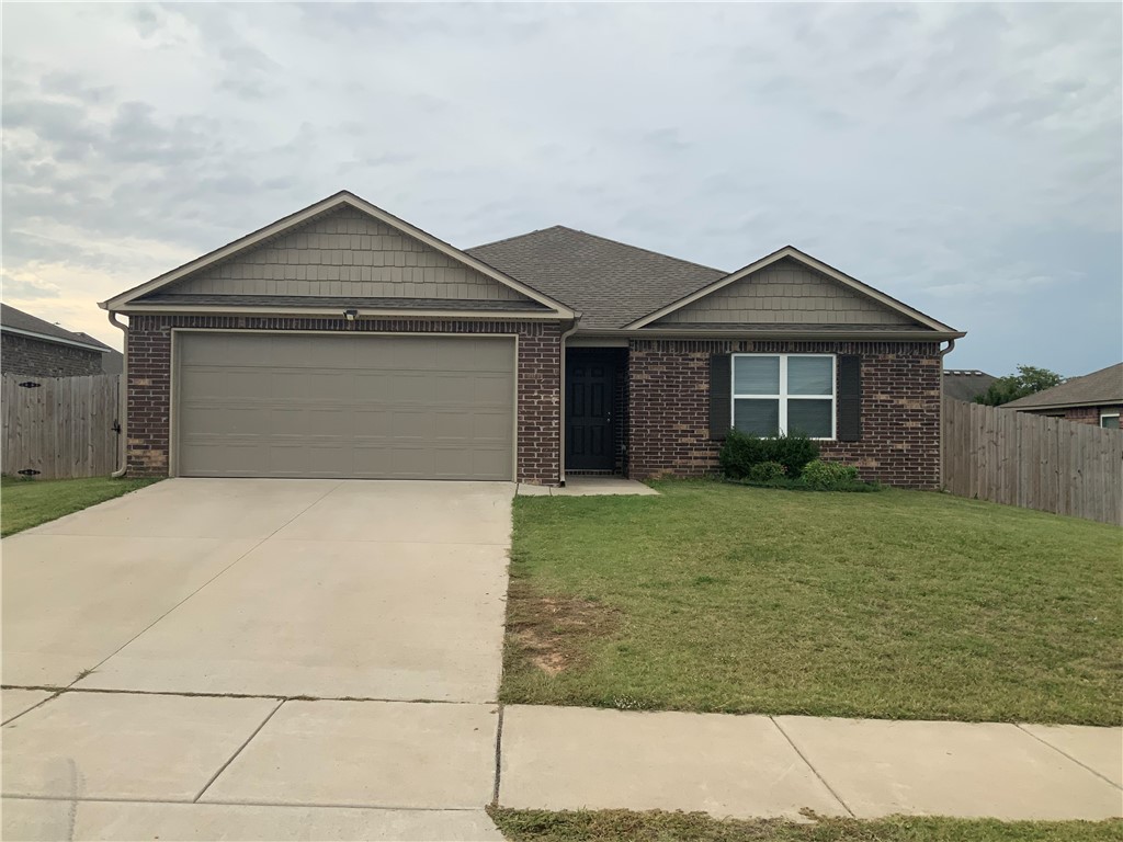 Nice 3 br/ 2 ba home with 2 car garage.  Fenced Yard.  Nice open floor plan.  Home is only 3 years old and in excellent condition.  Wood laminate flooring throughout, except Berber carpet in all bedrooms.  Large closet in primary bedroom.  Granite countertops.