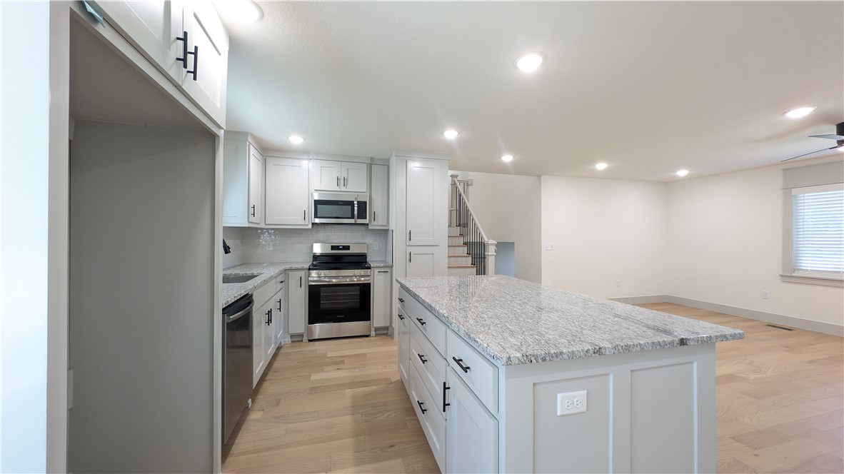 North Brush Creek Hills Unit 1 Rogers - Residential