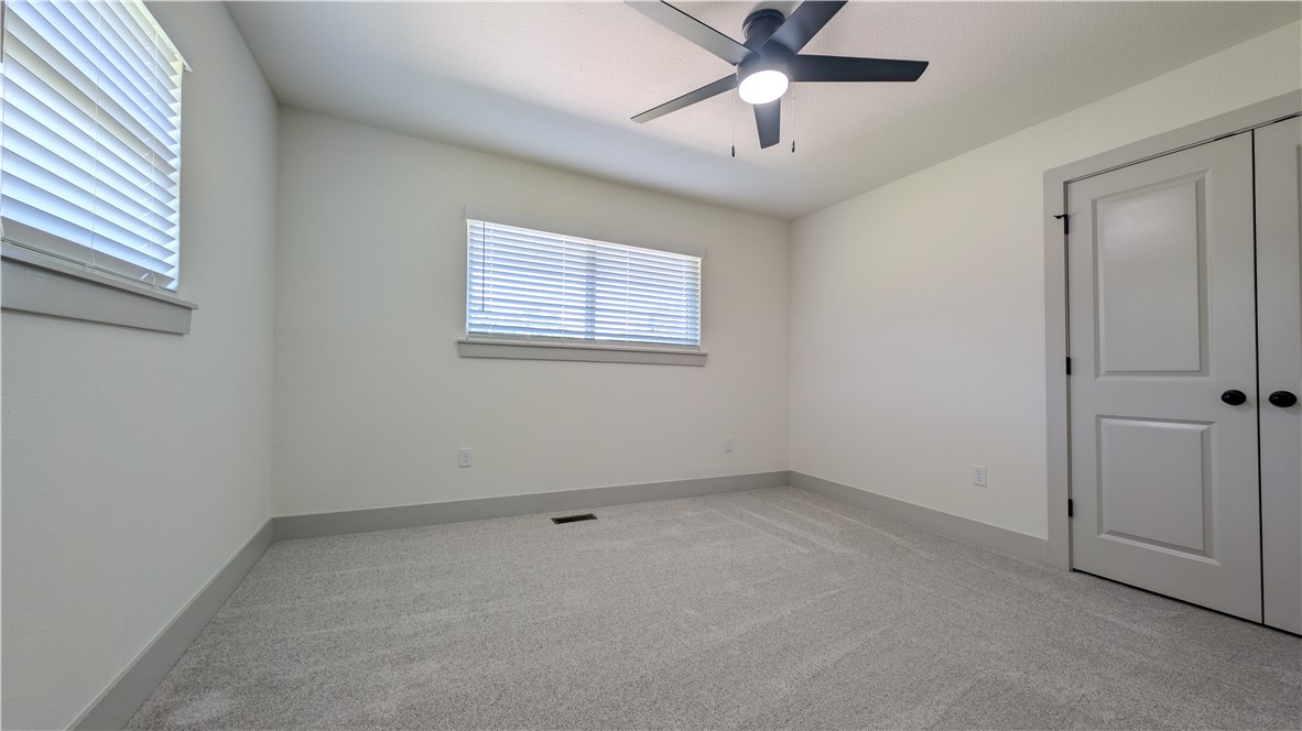 North Brush Creek Hills Unit 1 Rogers - Residential