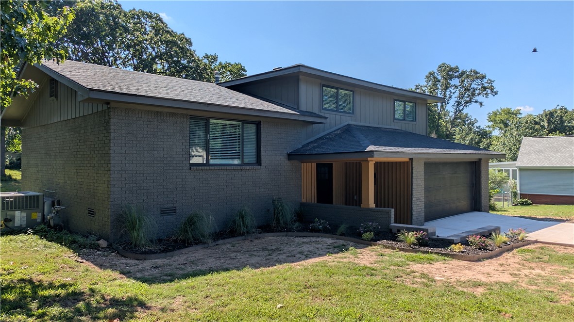 North Brush Creek Hills Unit 1 Rogers - Residential