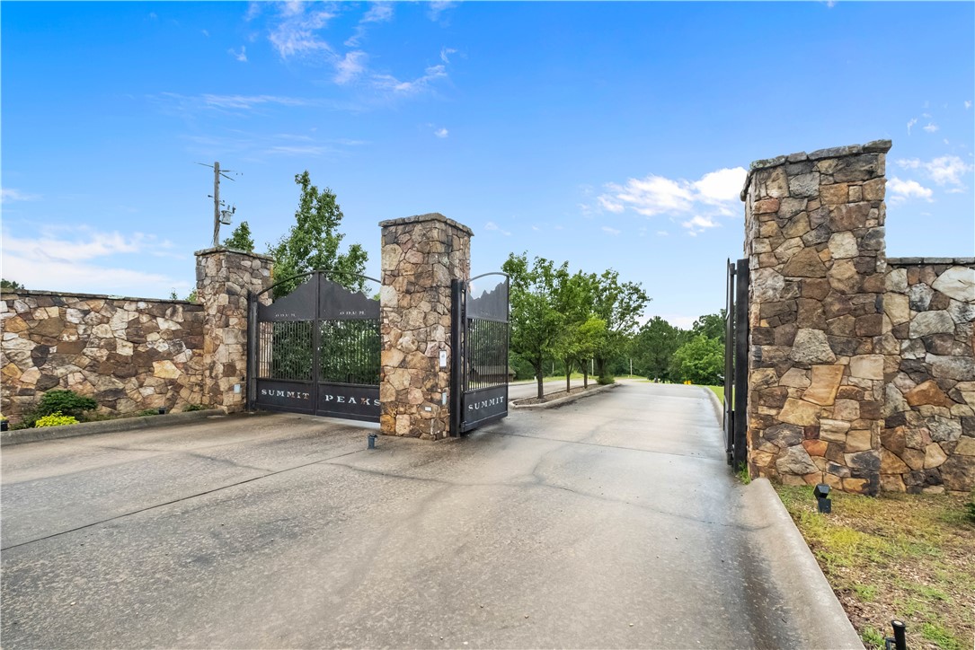Summit Peaks - Residential
