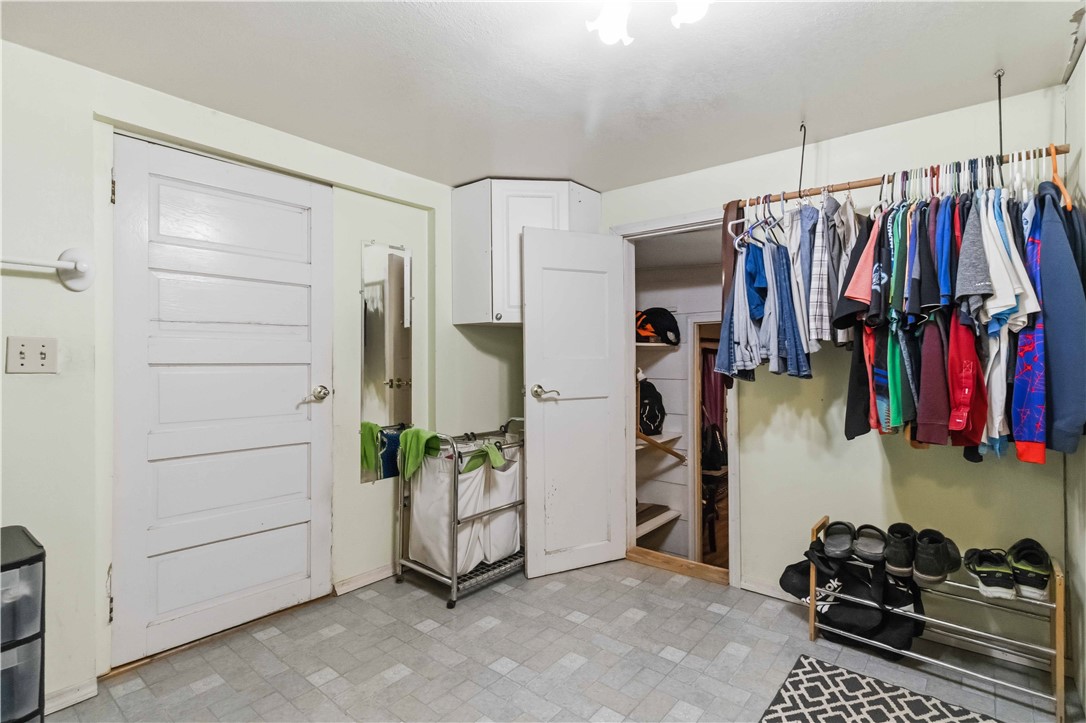Hayes Sub In Hayes First Add - Residential