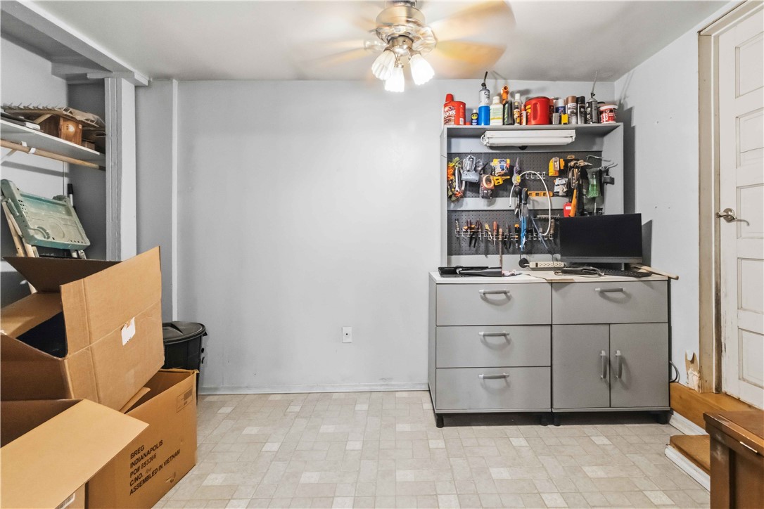 Hayes Sub In Hayes First Add - Residential