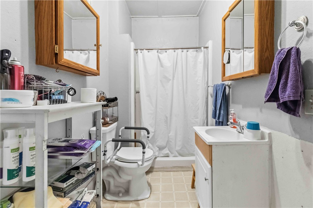 Hayes Sub In Hayes First Add - Residential