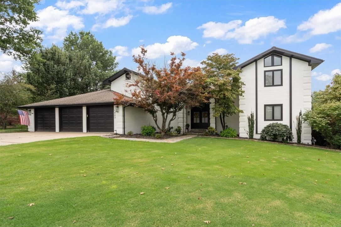 El Contento - Residential