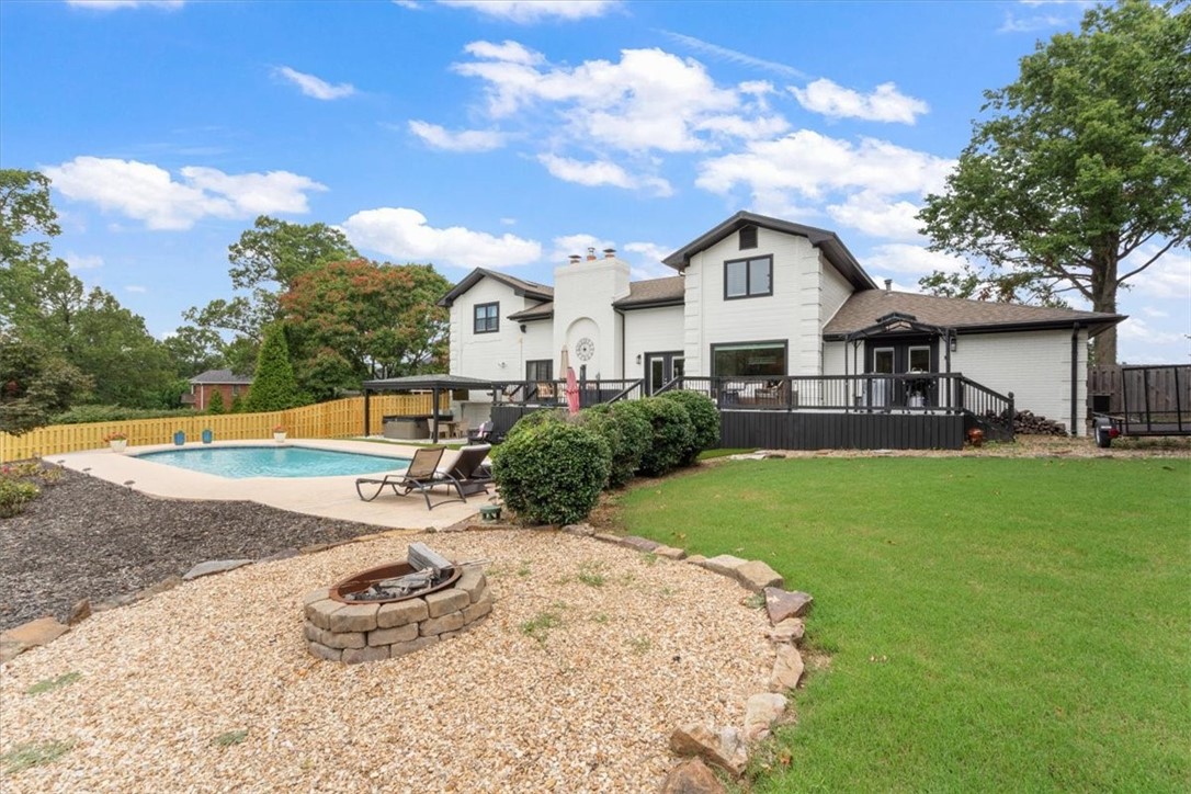 El Contento - Residential