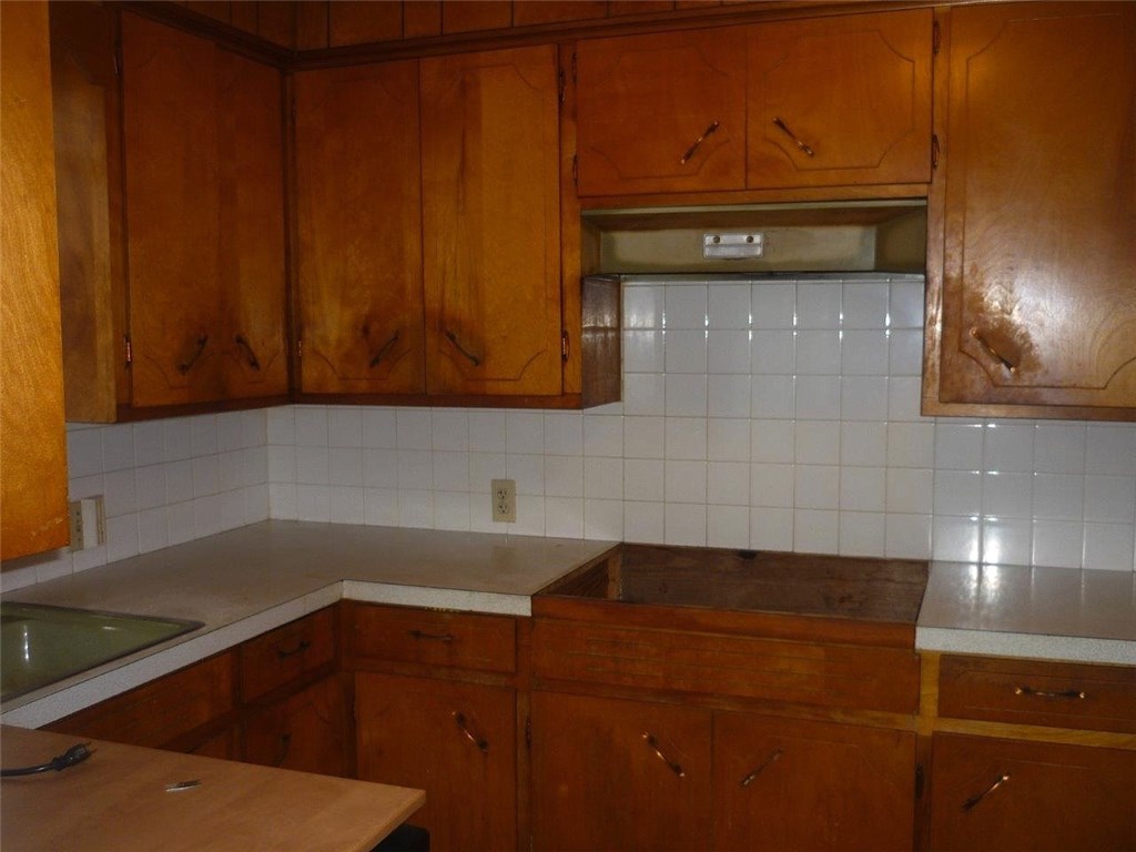 Altons Brush Creek Hls Rogers - Residential