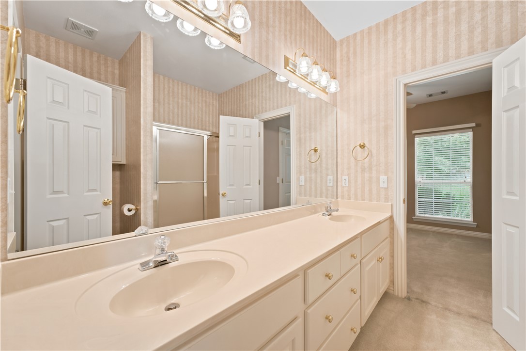 Yorktowne Square - Residential