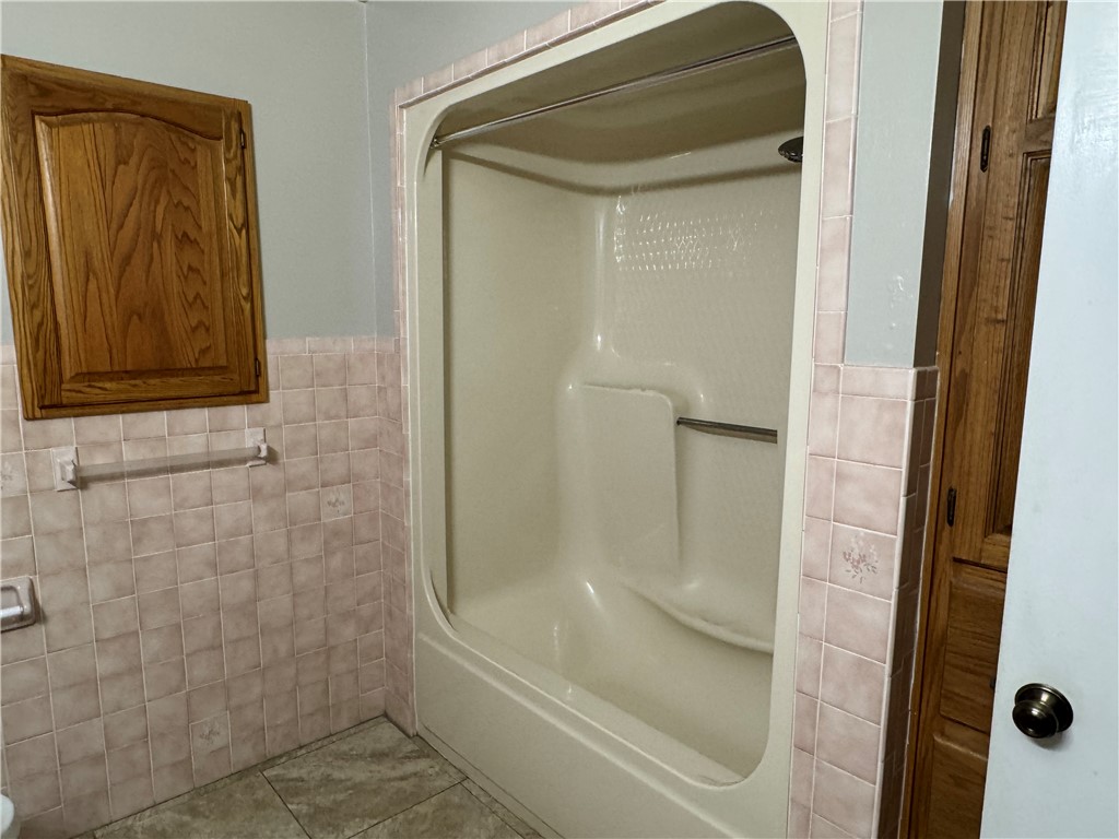 Oakhill Estates - Residential Lease