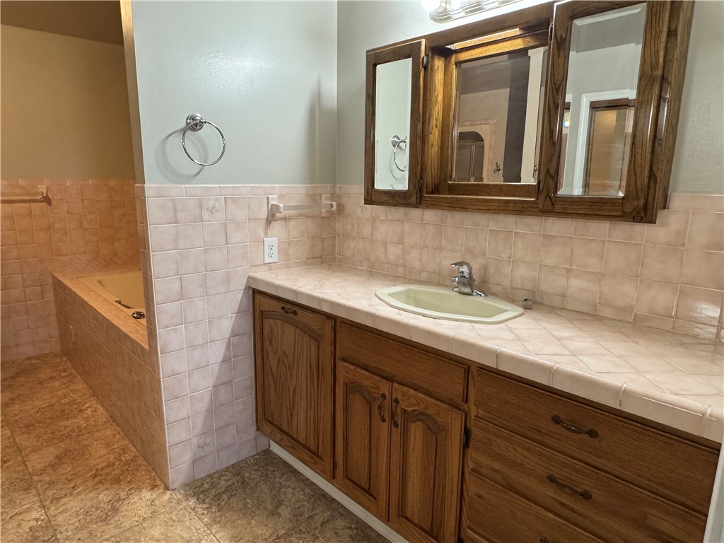 Oakhill Estates - Residential Lease