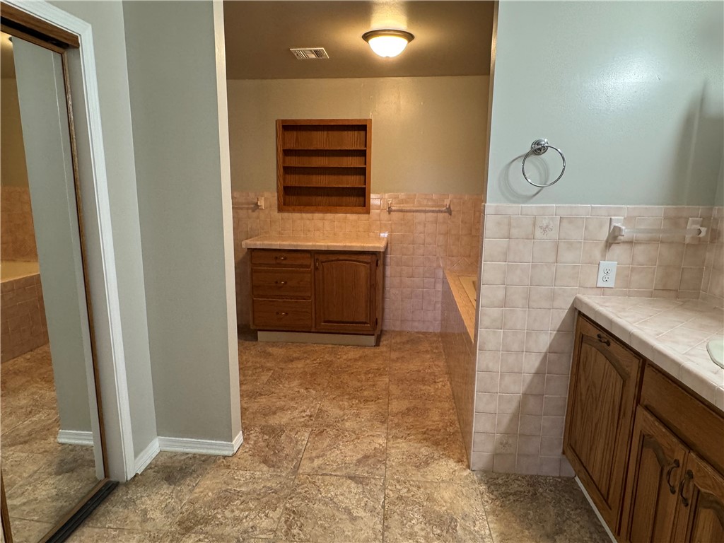 Oakhill Estates - Residential Lease