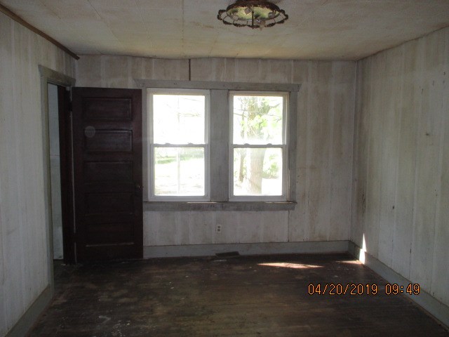 01-20-33-RURAL - Residential
