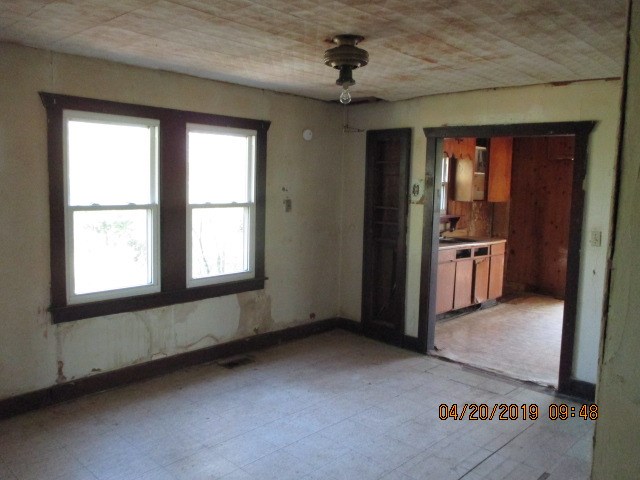 01-20-33-RURAL - Residential