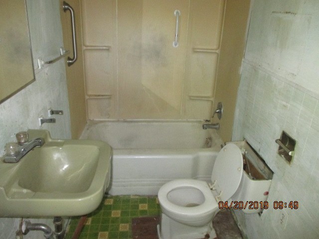 01-20-33-RURAL - Residential