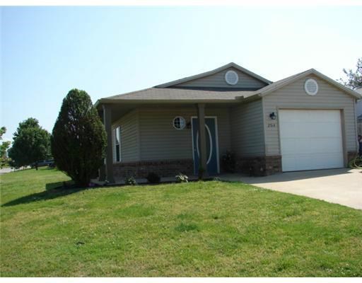 Cute 3 bedroom 2 bath home with fenced in yard close to Everything! A Hop, skip, and a jump to the Bentonville square, to the interstate, Wal-Mart HQ, Crystal Bridges, shopping, restaurants, and parks! Home comes with washer/dryer and refrigerator.