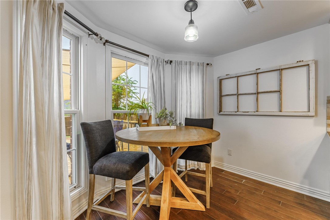 Champions Estates Rogers - Residential Lease