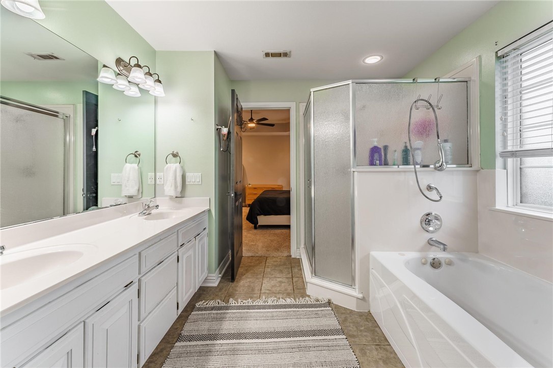 Champions Estates Rogers - Residential Lease